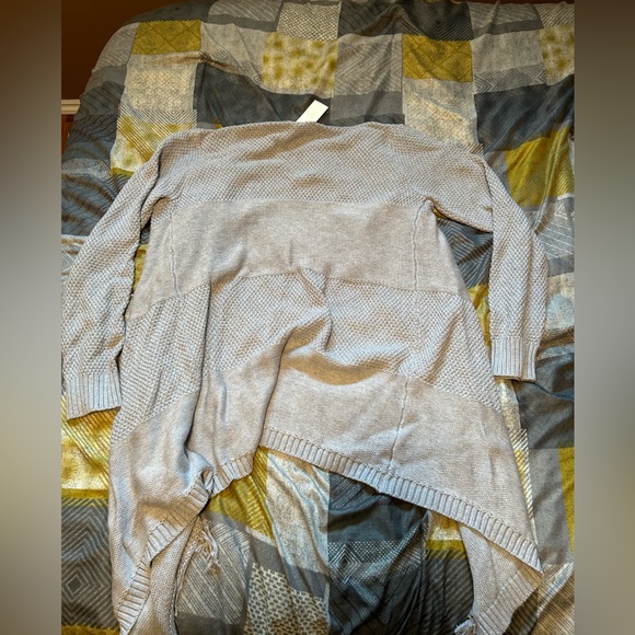 Grey Fringe Cardigan - Size Medium - NWT - Picture 3 of 3